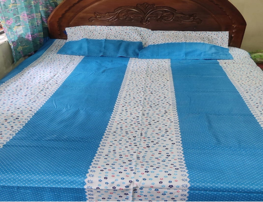 নীল এবং সাদা ফুলেল নকশার বিছানার চাদর সেট